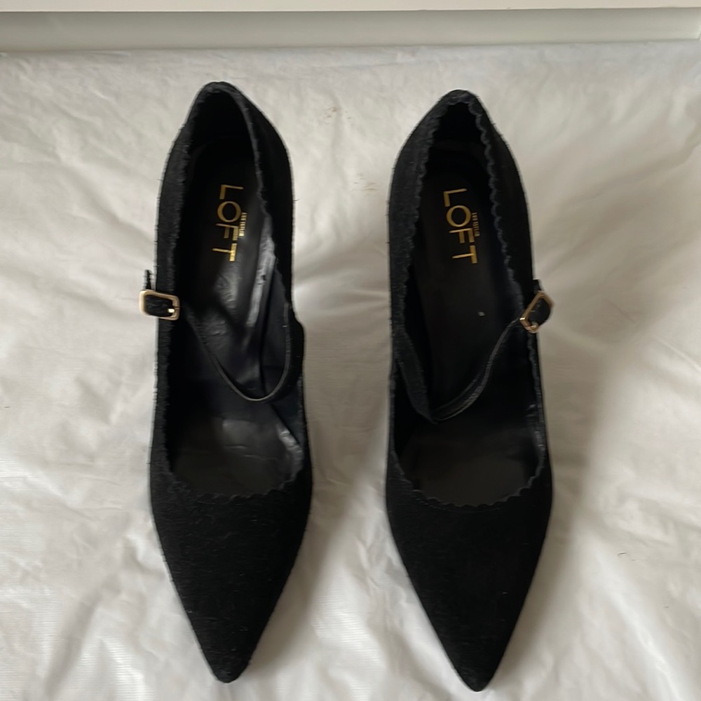 Ann Taylor Loft Suede Pumps with Buckle Strap Color -Black Size-9 NWOB